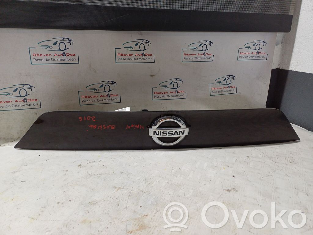 Nissan Qashqai Poszycie / Tapicerka tylnej klapy bagażnika 