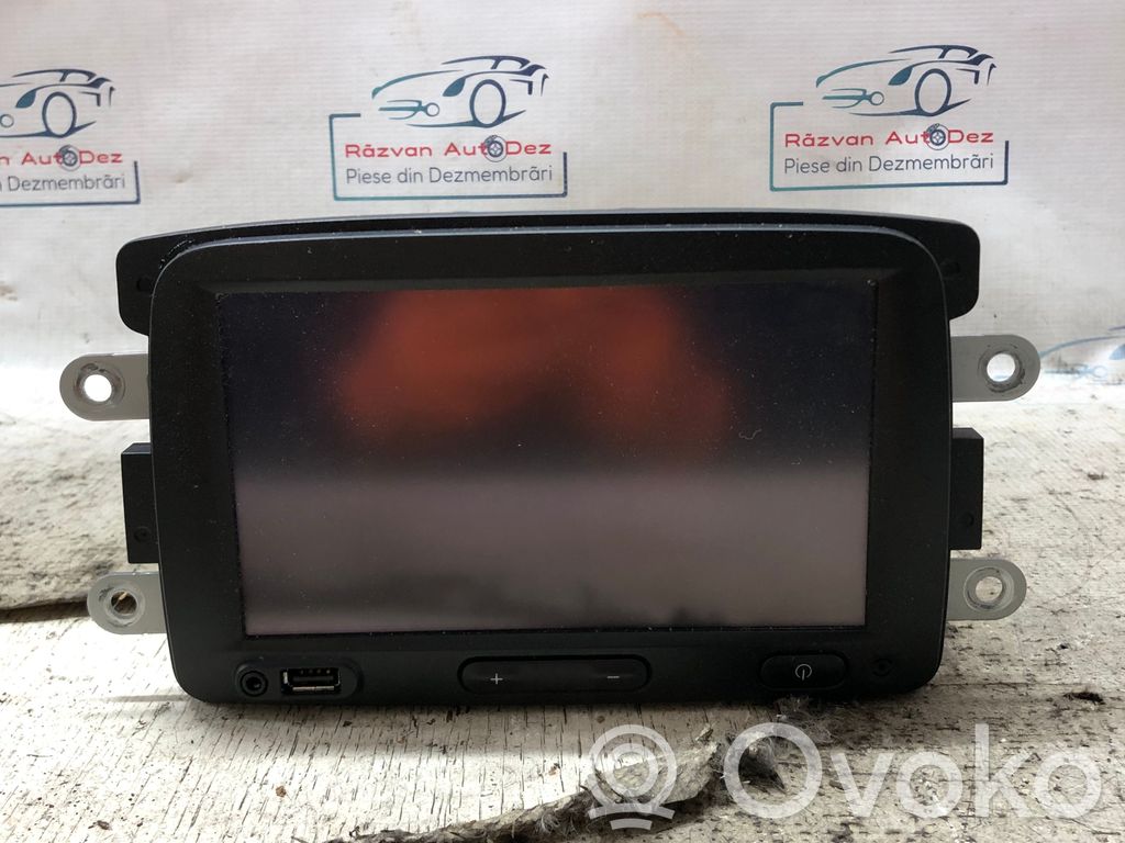 Renault Captur Navigation unit CD/DVD player 