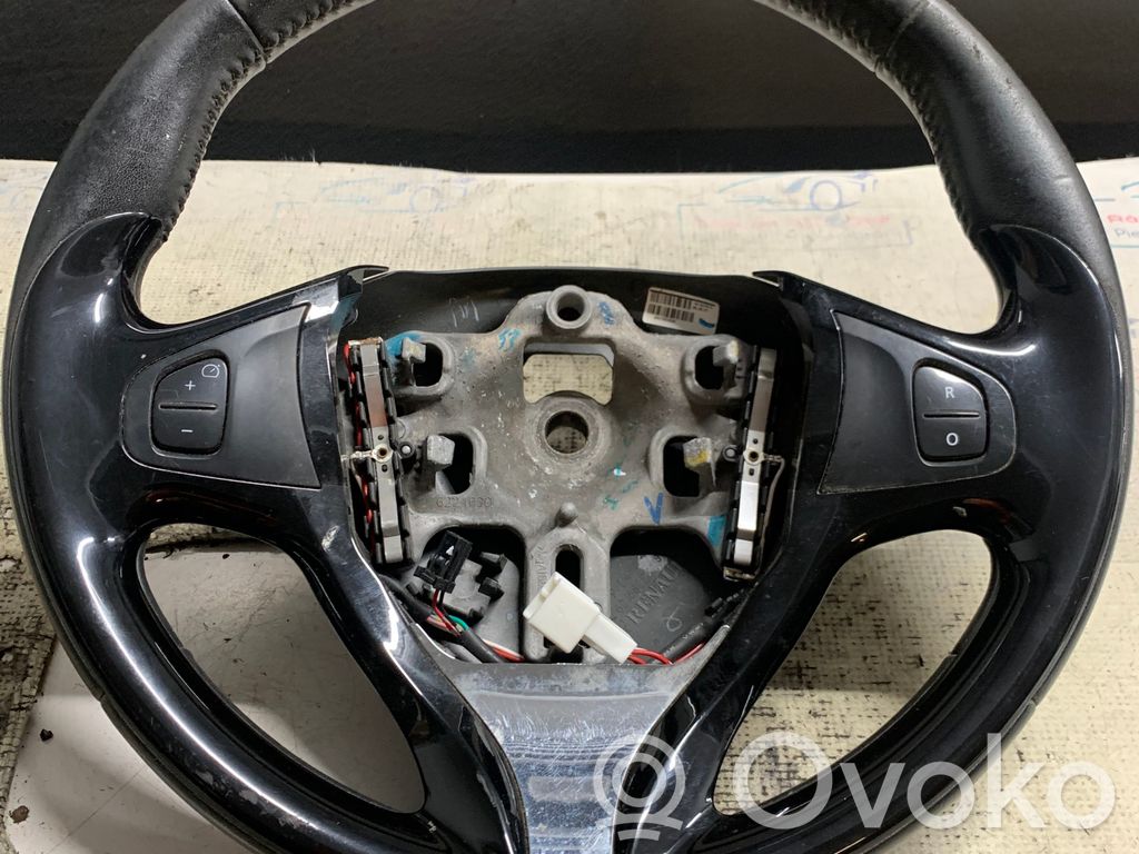 Renault Captur Steering wheel 