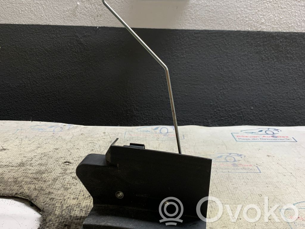 Dacia Duster Takaoven lukko 
