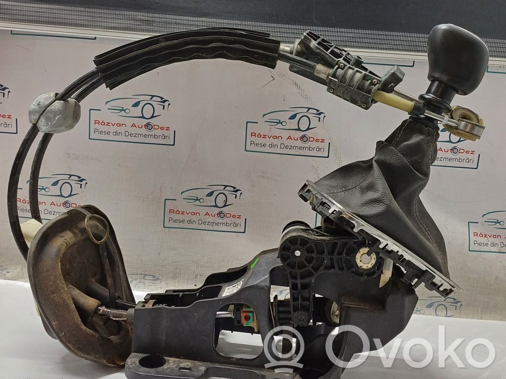 Opel Corsa F Drążek zmiany biegów 