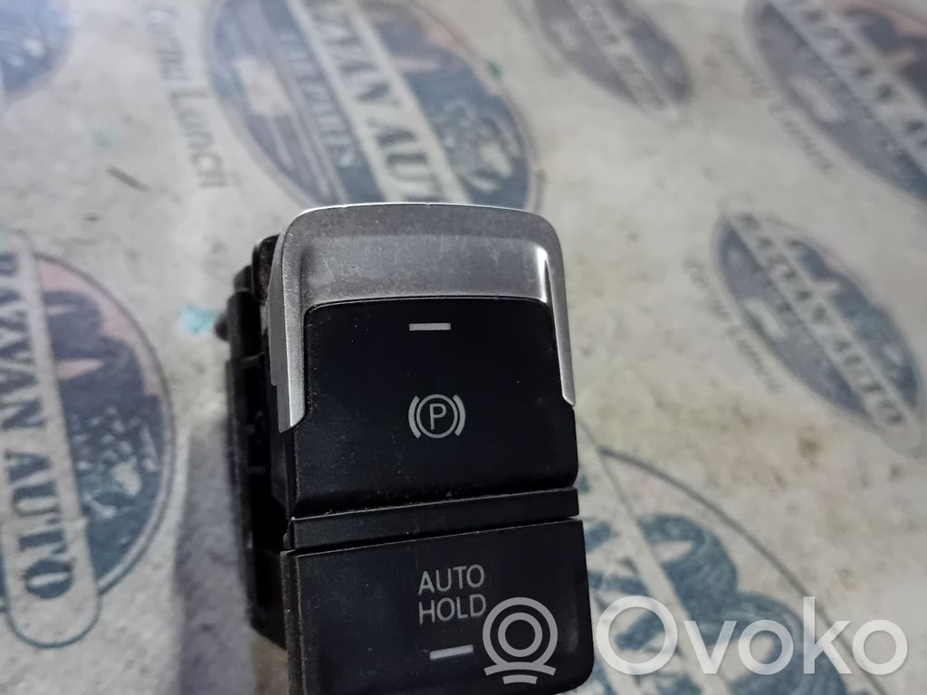 Volkswagen Golf VII Comutator frână parcare 