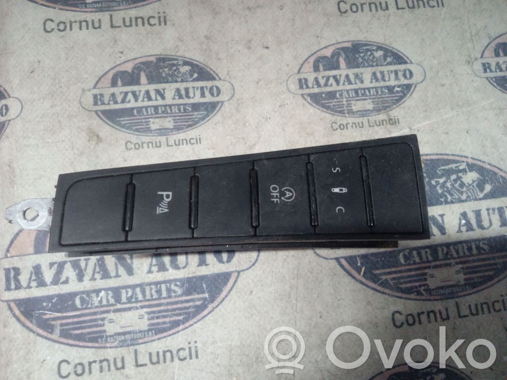 Volkswagen PASSAT CC Przyciski / Przełącznik regulacji głośności 