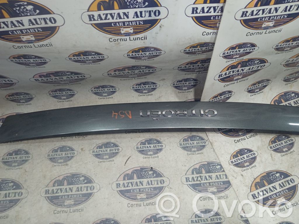 Tailgate trim   14734