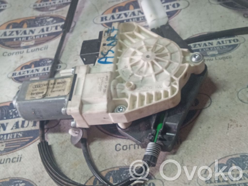 Audi A5 8T 8F Alzacristalli della portiera anteriore con motorino 