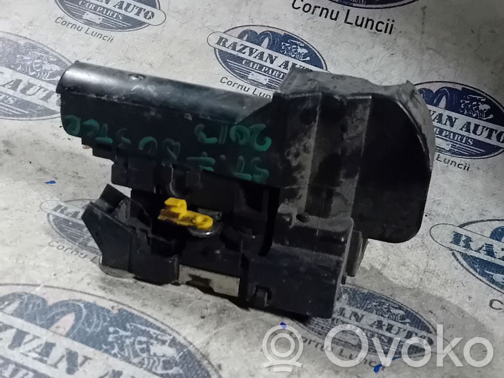 Front door lock   16939