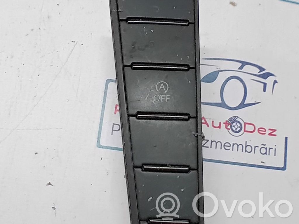 Volkswagen PASSAT B7 Przyciski / Przełącznik regulacji głośności 