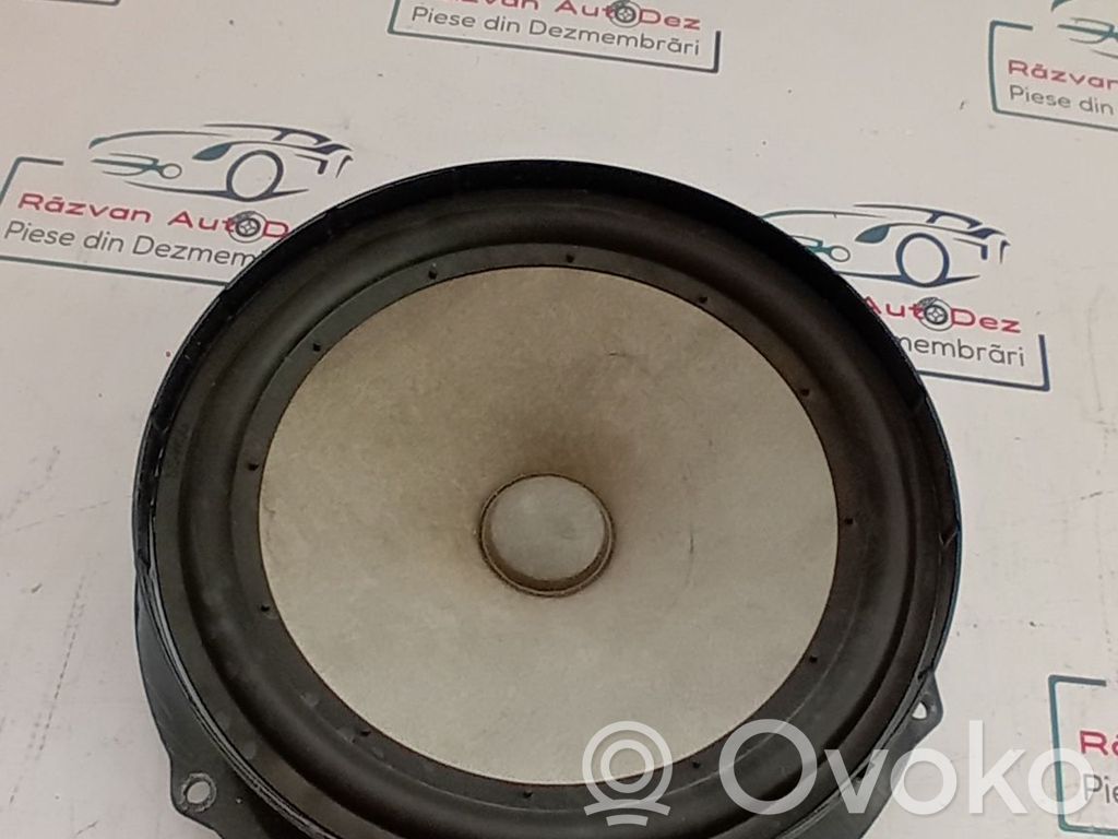 Volkswagen Golf VI Dash center speaker frame 