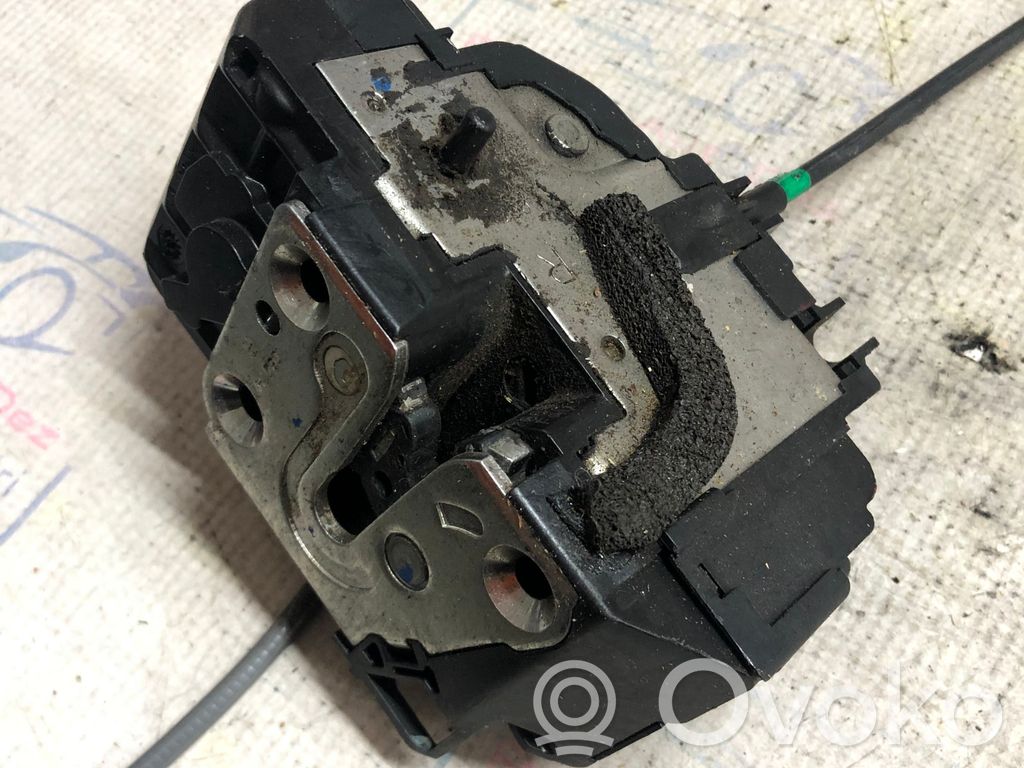 Nissan Qashqai Rear door lock 