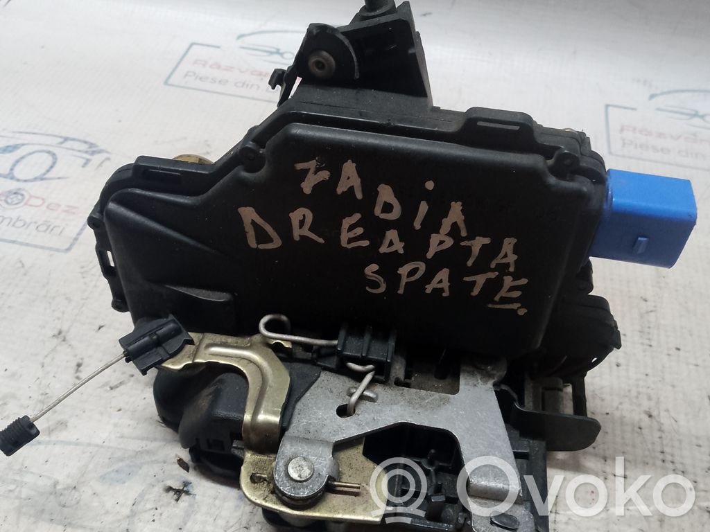 Skoda Fabia Mk2 (5J) Zamek drzwi tylnych 