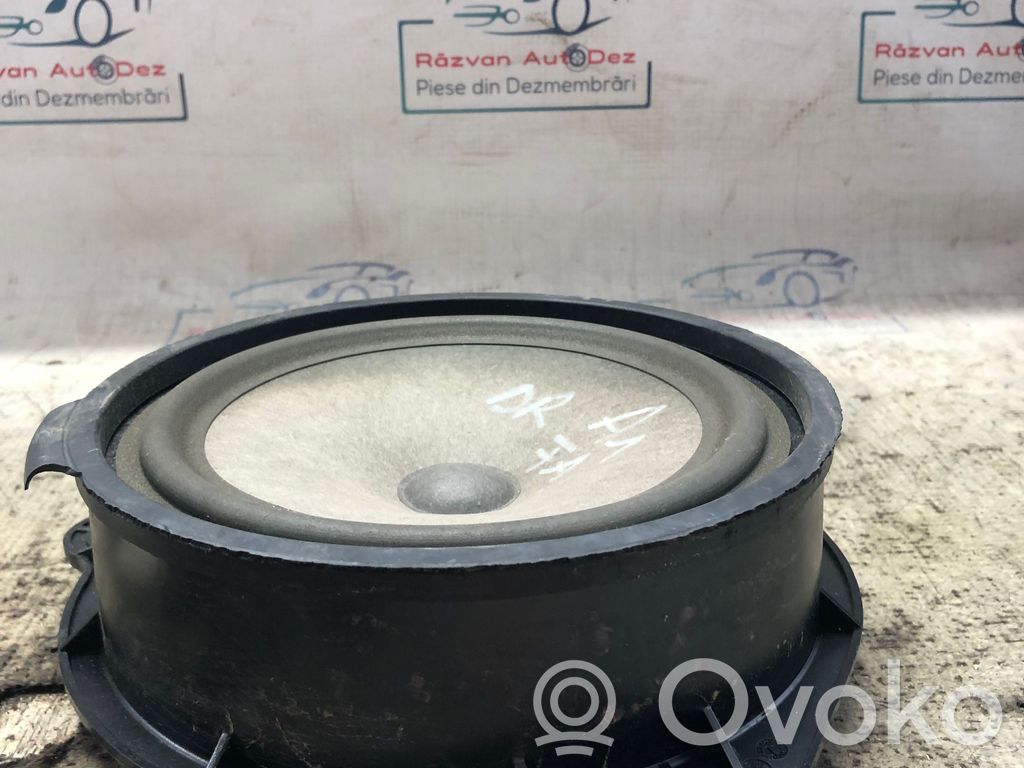 Audi A1 Dash center speaker frame 