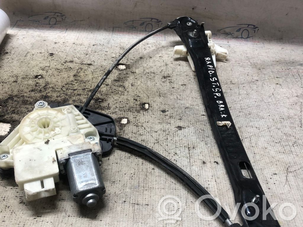 Skoda Rapid (120G, 130G, 135G) Elektryczny podnośnik szyby drzwi tylnych 