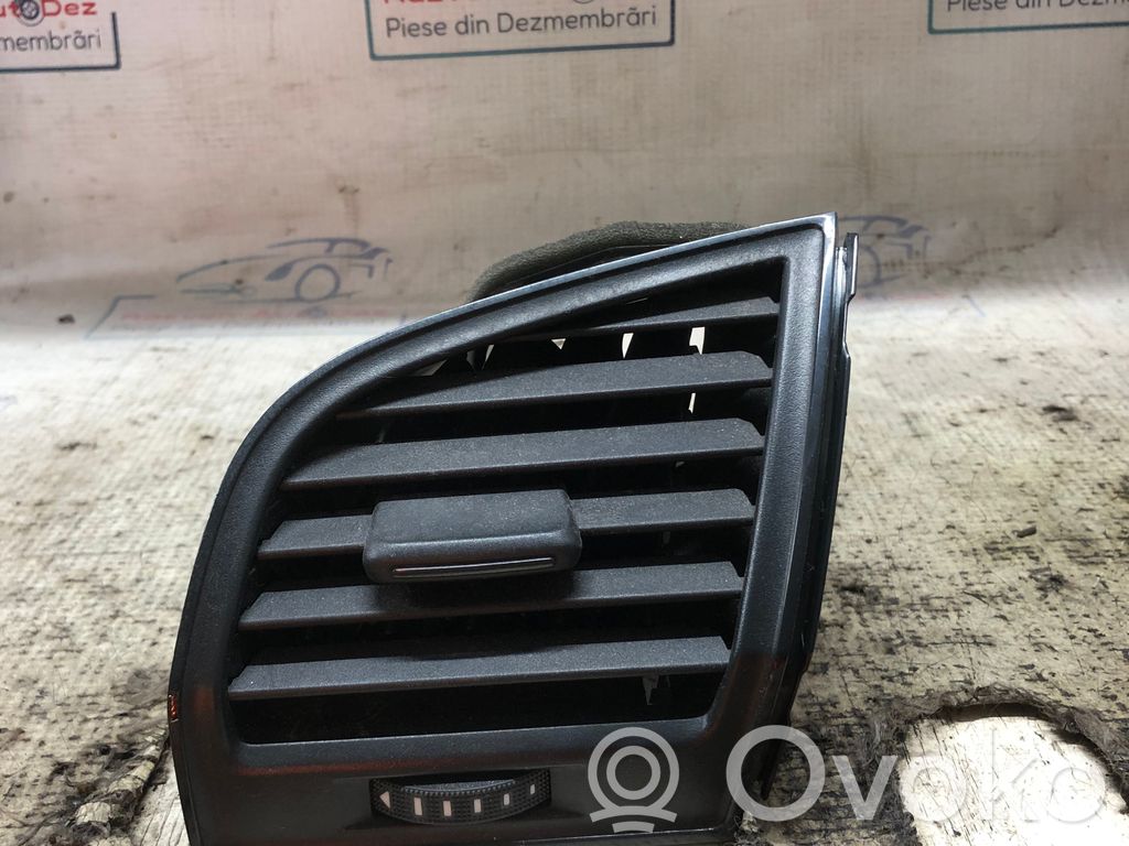 Skoda Fabia Mk3 (NJ) Centrālais gaisa ventilācijas režģis 