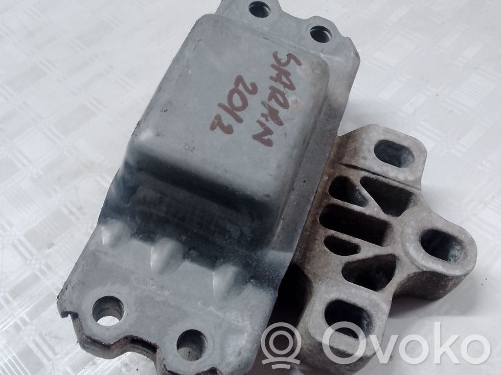 Engine mount bracket   199555,199555