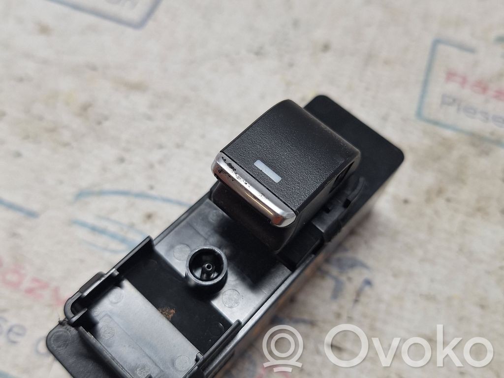 Mazda CX-5 Electric window control switch 