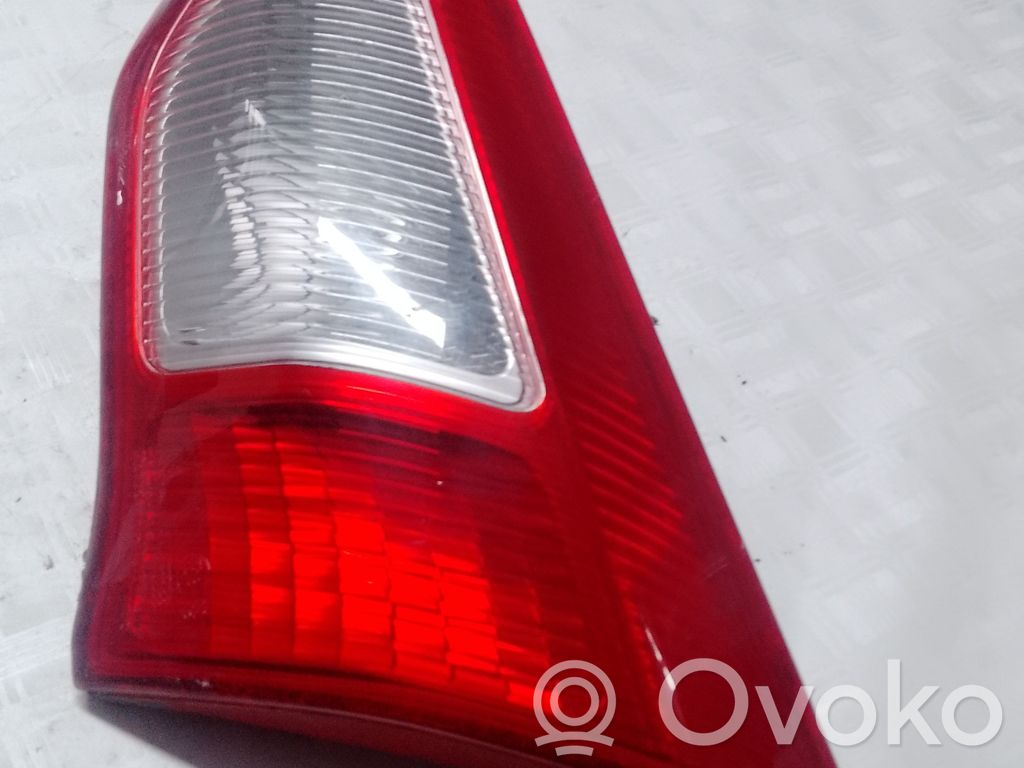 Mitsubishi Lancer Lampă spate în capacul portbagajului 