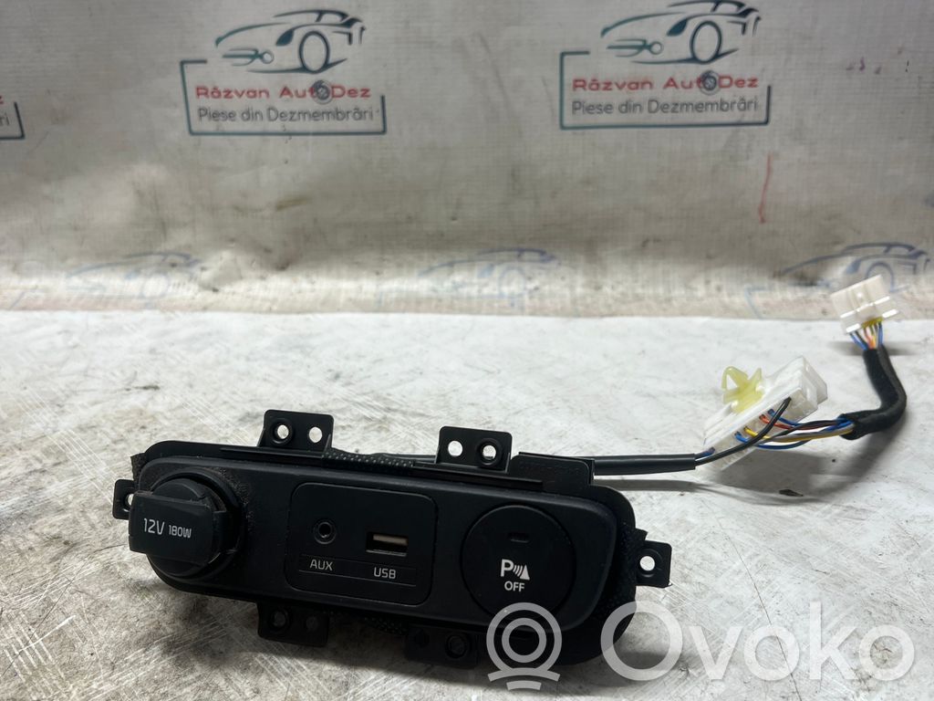 Enchufe conector USB   SL14MY