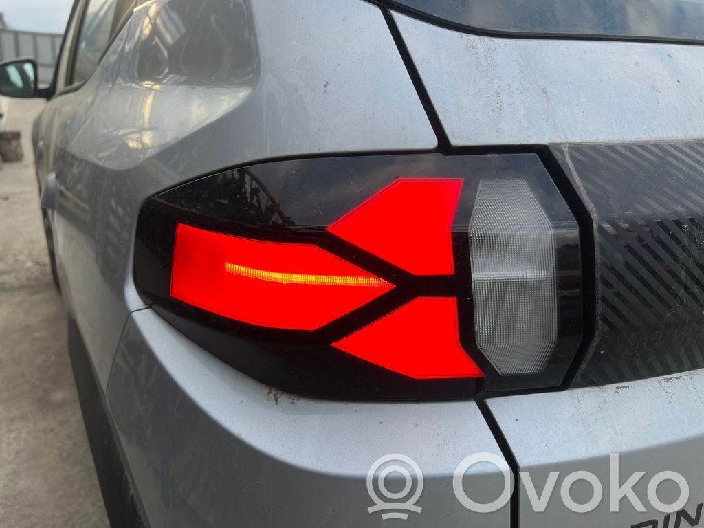 Rear/tail lights