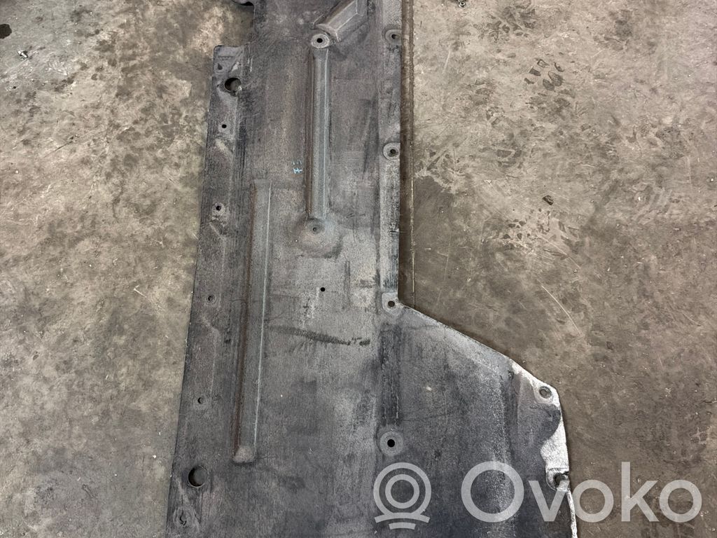 BMW 4 F32 F33 Piastra paramotore/sottoscocca paraurti anteriore 