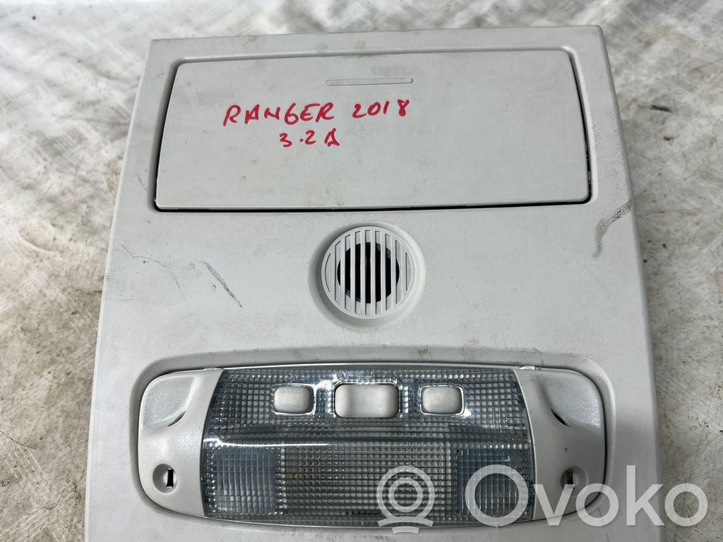Ford Ranger Etuistuimen valo 