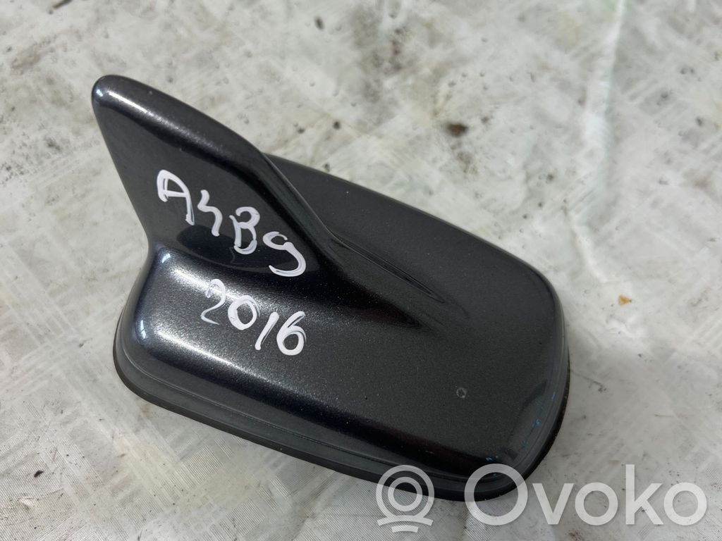 Audi A4 S4 B9 Radion antenni