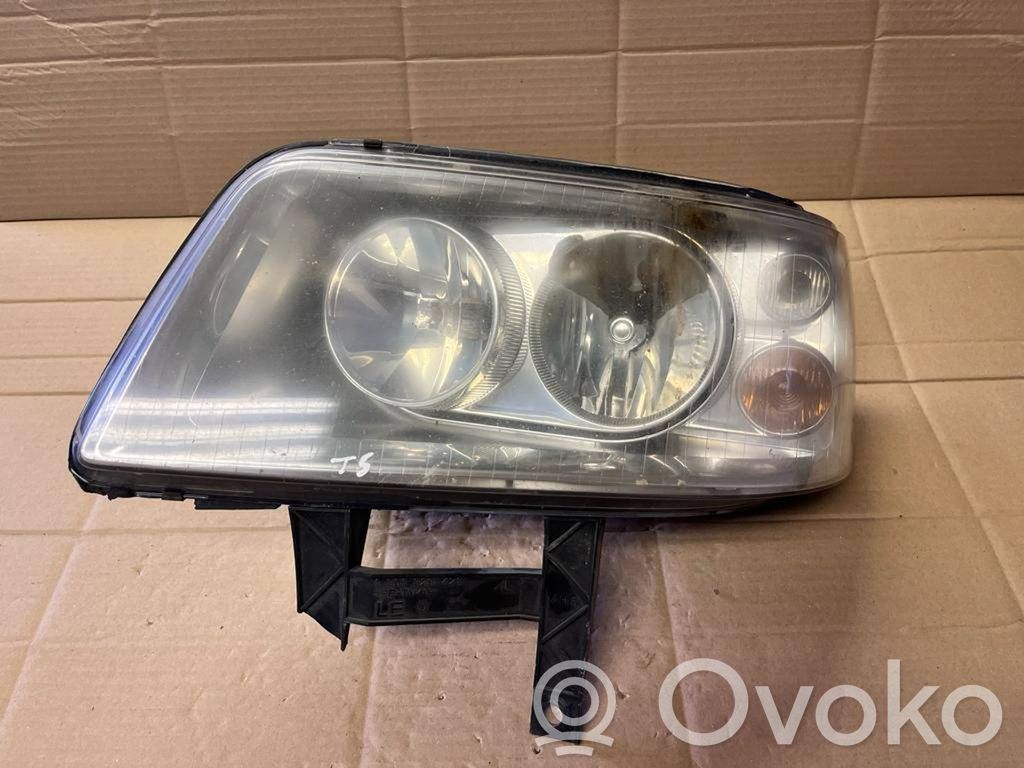Volkswagen Transporter - Caravelle T5 Lampa przednia 