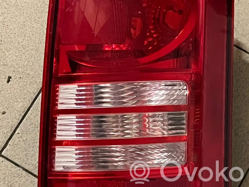 Chrysler Voyager Trzecie światło stop 