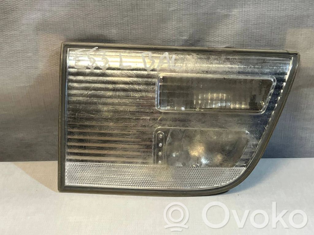 Rear/tail lights   EEBM082