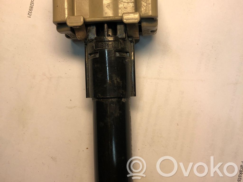 Mazda 3 III Headlight washer spray nozzle 