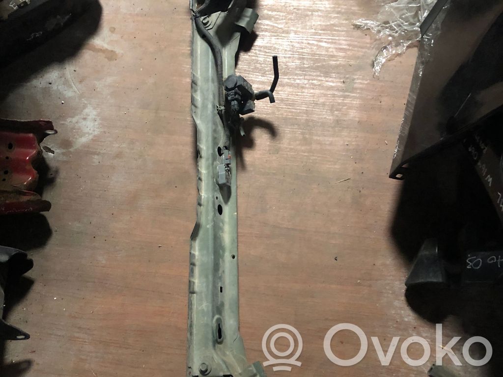 Opel Insignia A Sivujäähdyttimen tuen suojapaneeli 