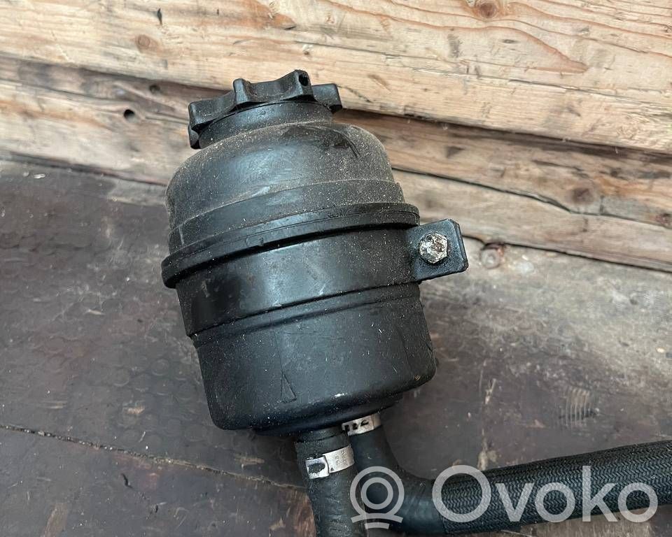 BMW 5 E39 Power steering fluid tank/reservoir 