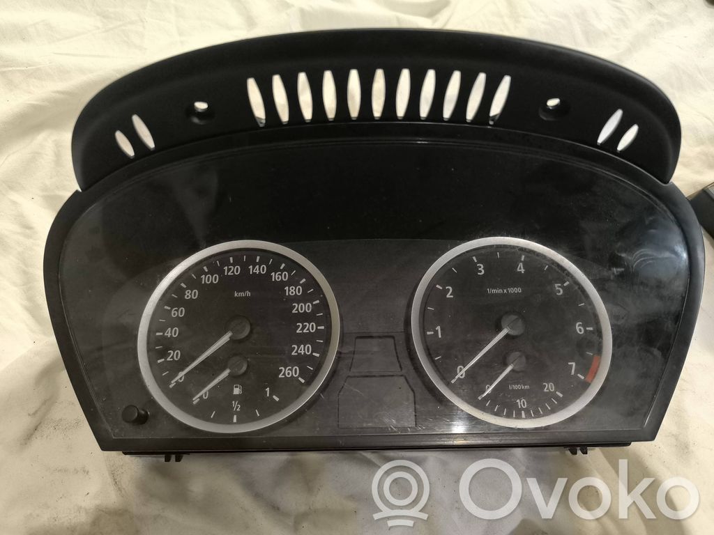 Speedometer (instrument cluster)   110080213,62116958592,21363005942
