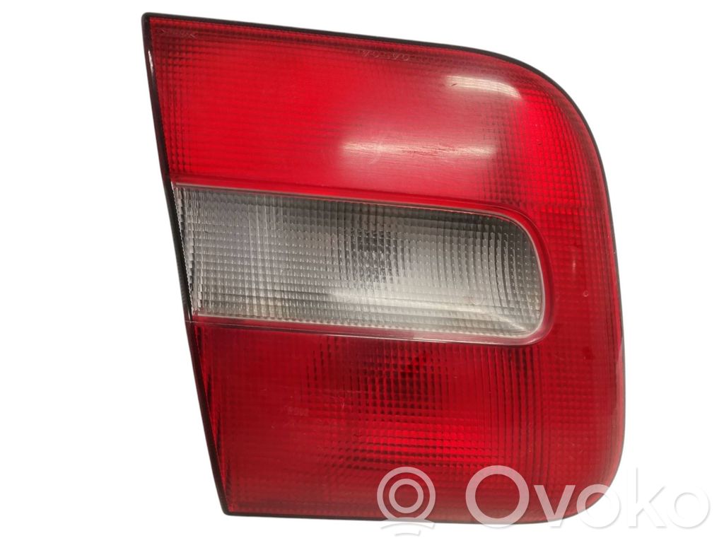 Volvo S70  V70  V70 XC Lampy tylnej klapy bagażnika 