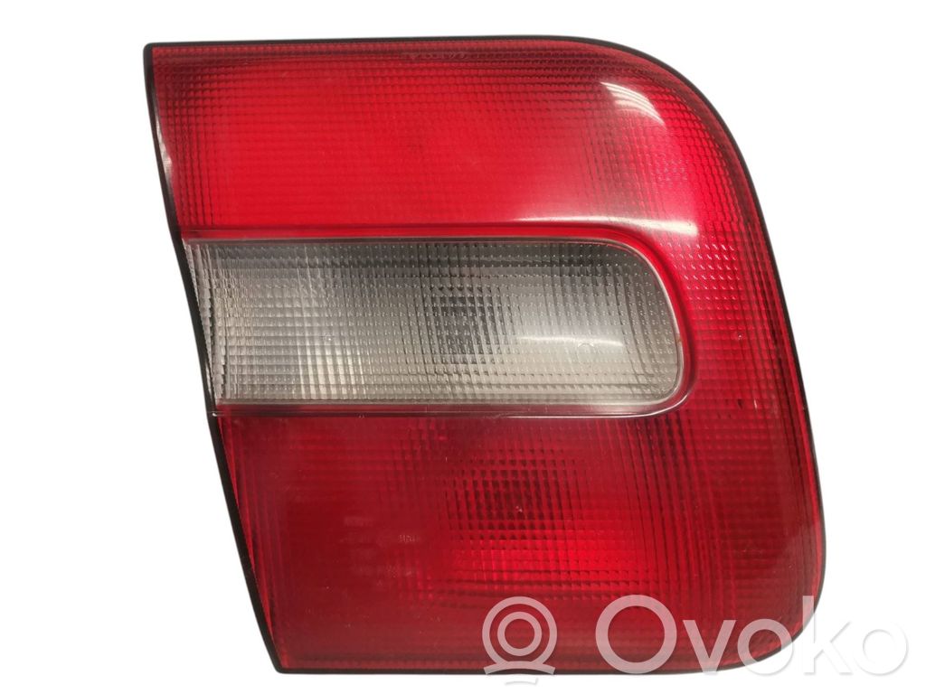 Volvo S70  V70  V70 XC Lampy tylnej klapy bagażnika 