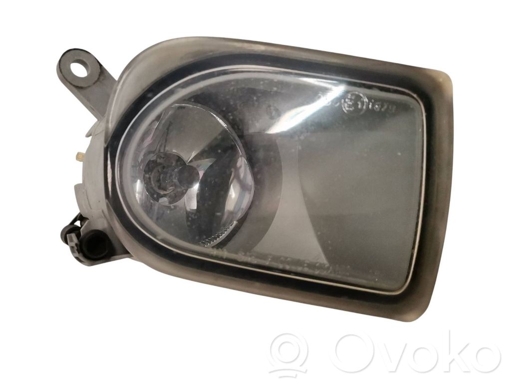Volvo V50 Miglas lukturis priekšā 
