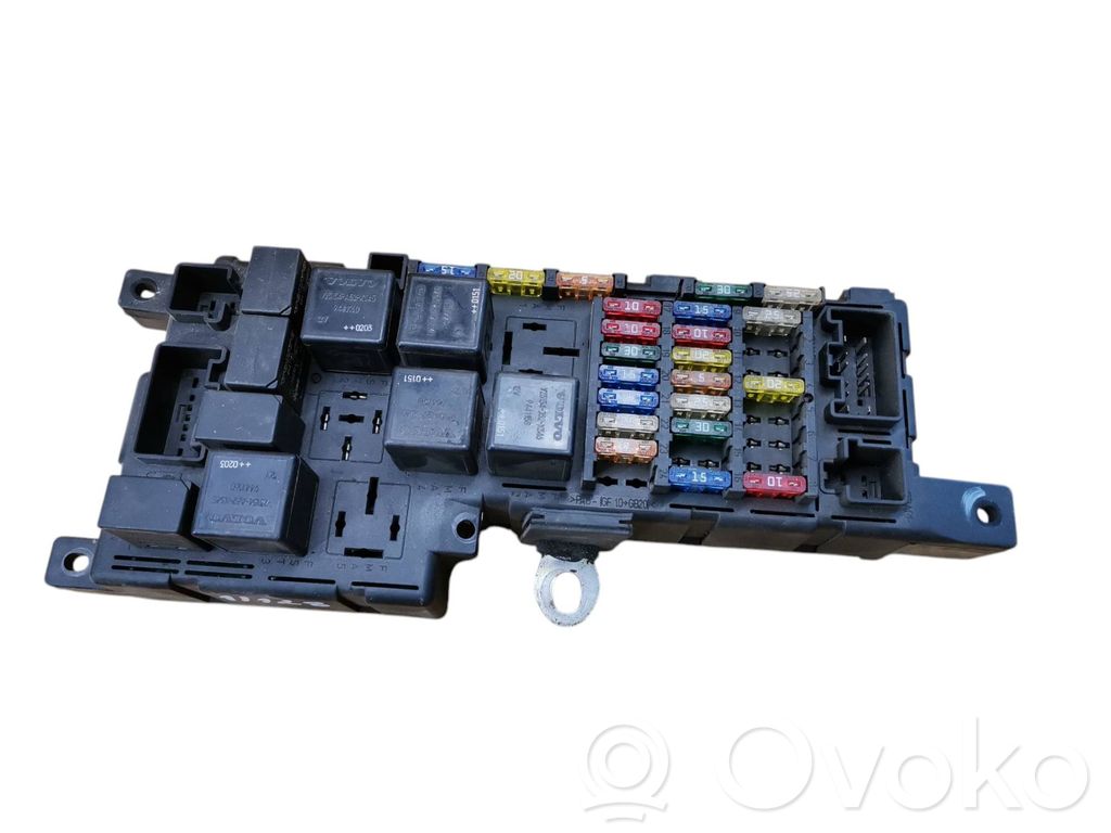 Volvo S60 Fuse module 