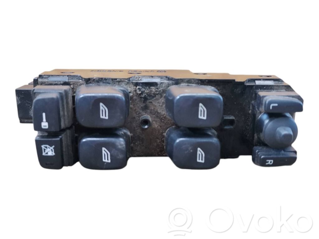 Volvo XC90 Electric window control switch 