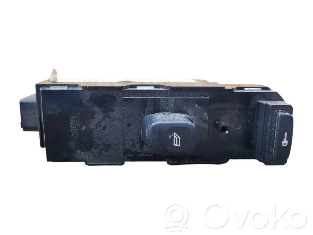 Volvo XC70 Electric window control switch 