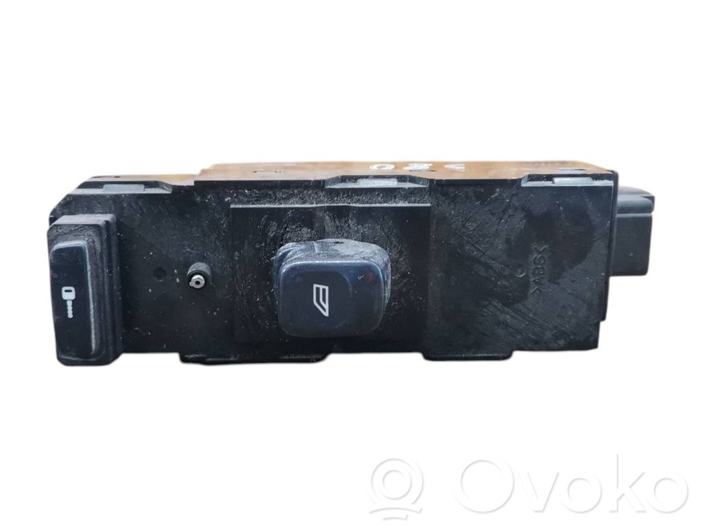 Electric window control switch   30658147,03W19E