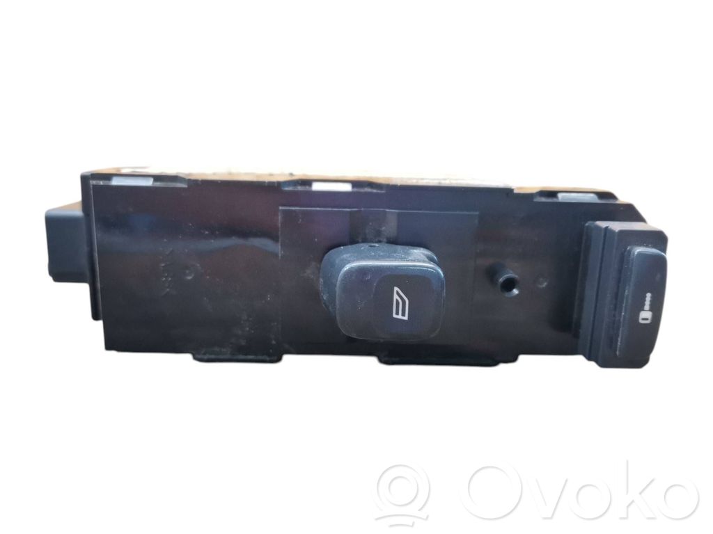 Volvo XC70 Electric window control switch 