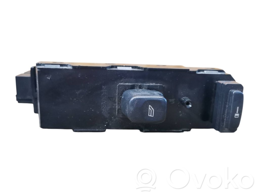 Volvo V70 Electric window control switch 