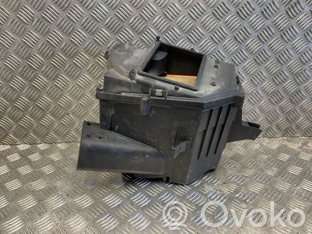 Volvo XC90 Obudowa filtra powietrza 