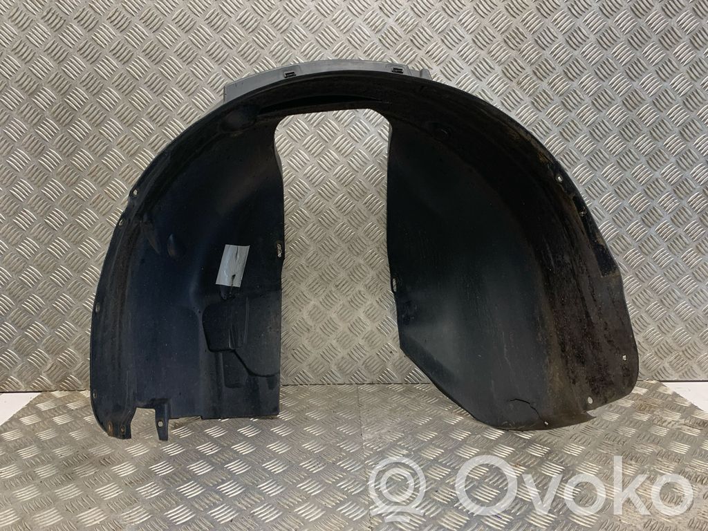 Volvo C30 Nadkole przednie 