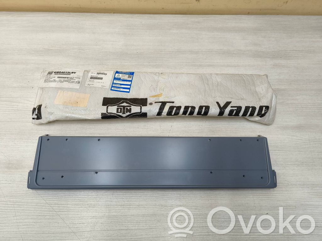 BMW 5 E39 Apdailinė priekinio bamperio juosta 