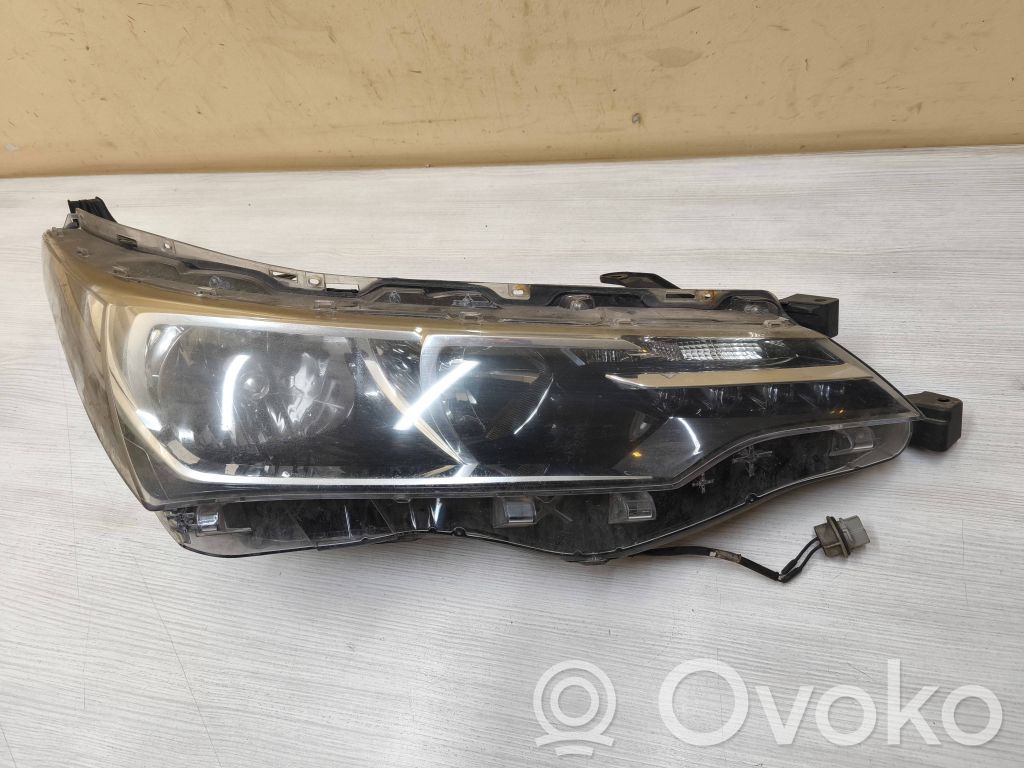 Toyota Corolla E160 E170 Scheinwerfer 