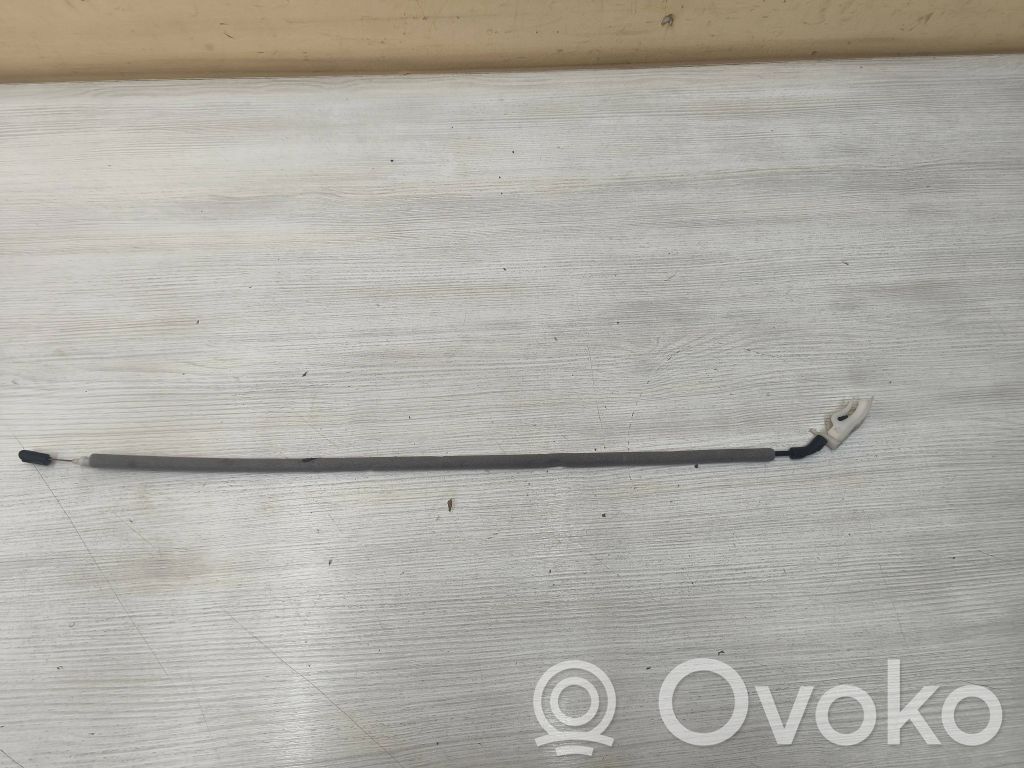 Línea de cable de puerta trasera   51217137107