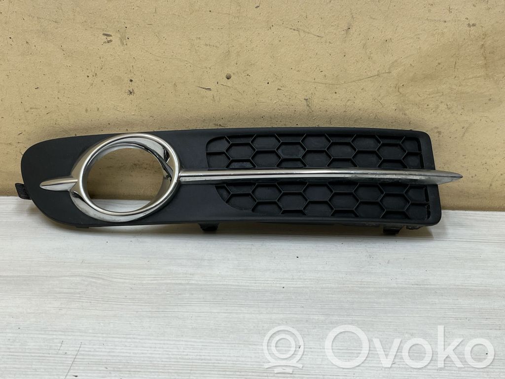 Volvo V70 Grilă/ornament proiector ceață față 