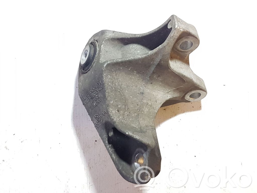 Ford Mondeo MK V Gearbox mounting bracket 