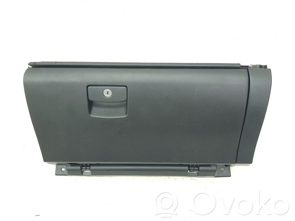 Subaru Legacy Glove box set 