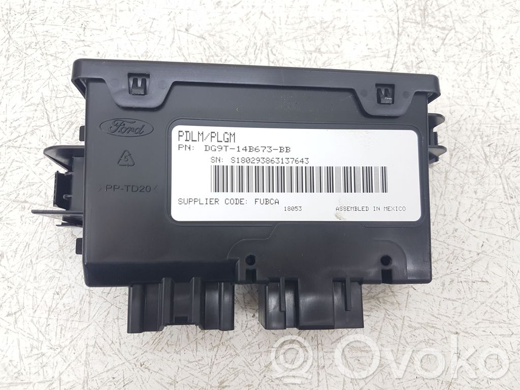 Ford Edge II Bagažinės dangčio valdymo blokas 
